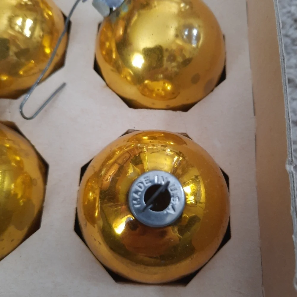 Vintage Mr. Christmas Metallic Gold 10 Piece Glass Ornaments Set Medium Bulbs